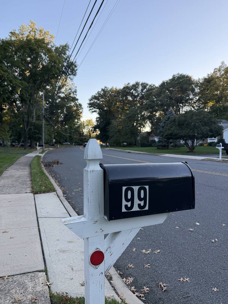 Mailbox 99 on Dr. UV's walk